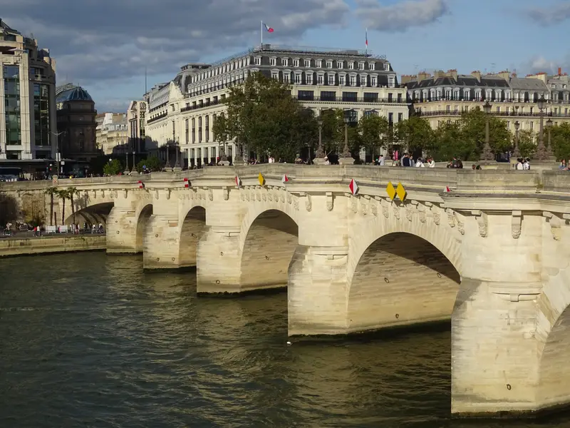 Pont Neuf: Nejstarší most Paříže