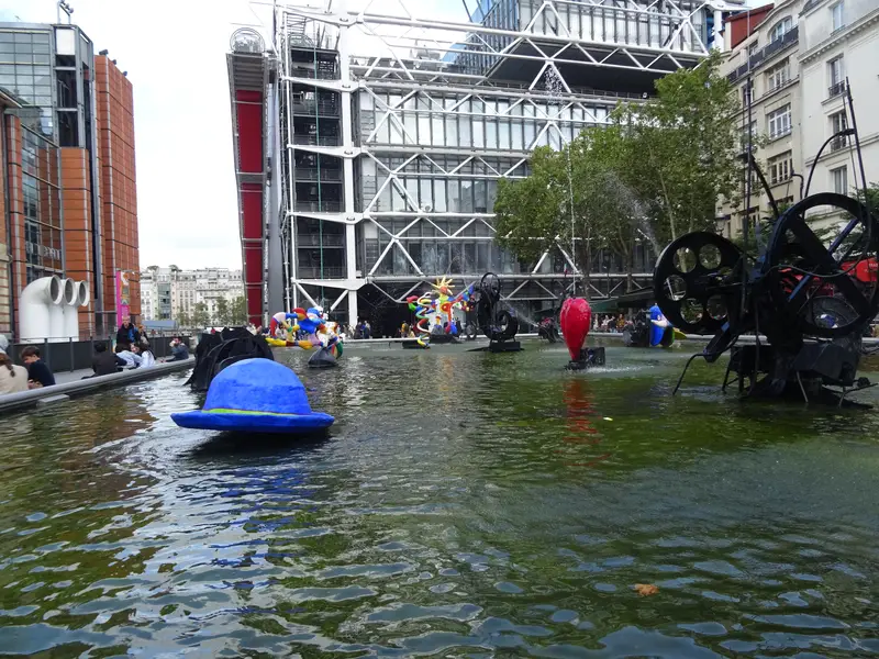 Fontána Stravinski: Barevná pocta hudbě uprostřed Paříže