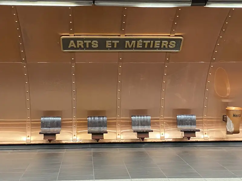 Stanice metra Arts et Métiers