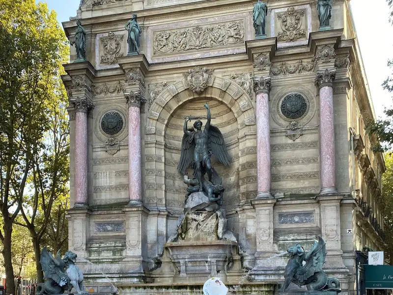 Fontána Saint-Michel